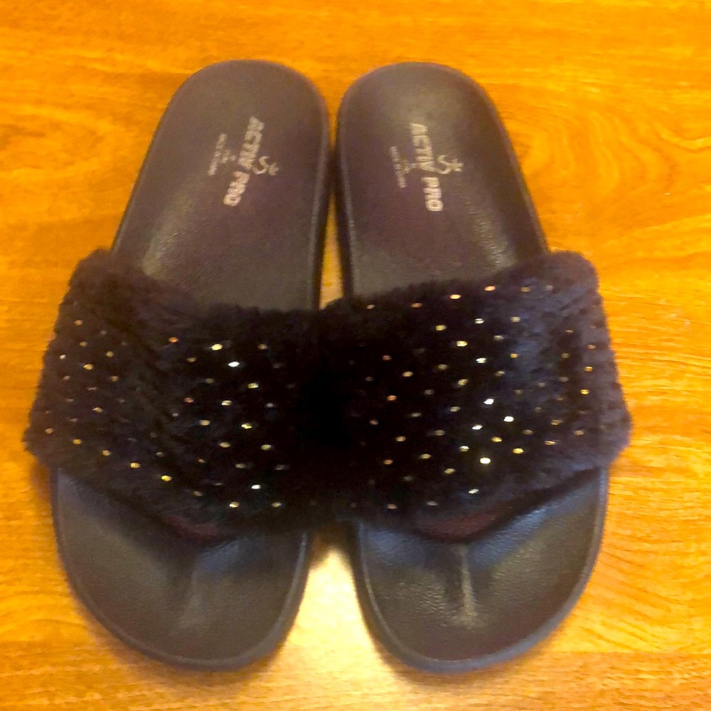 Black with gold sparkle Sandles size 7-8